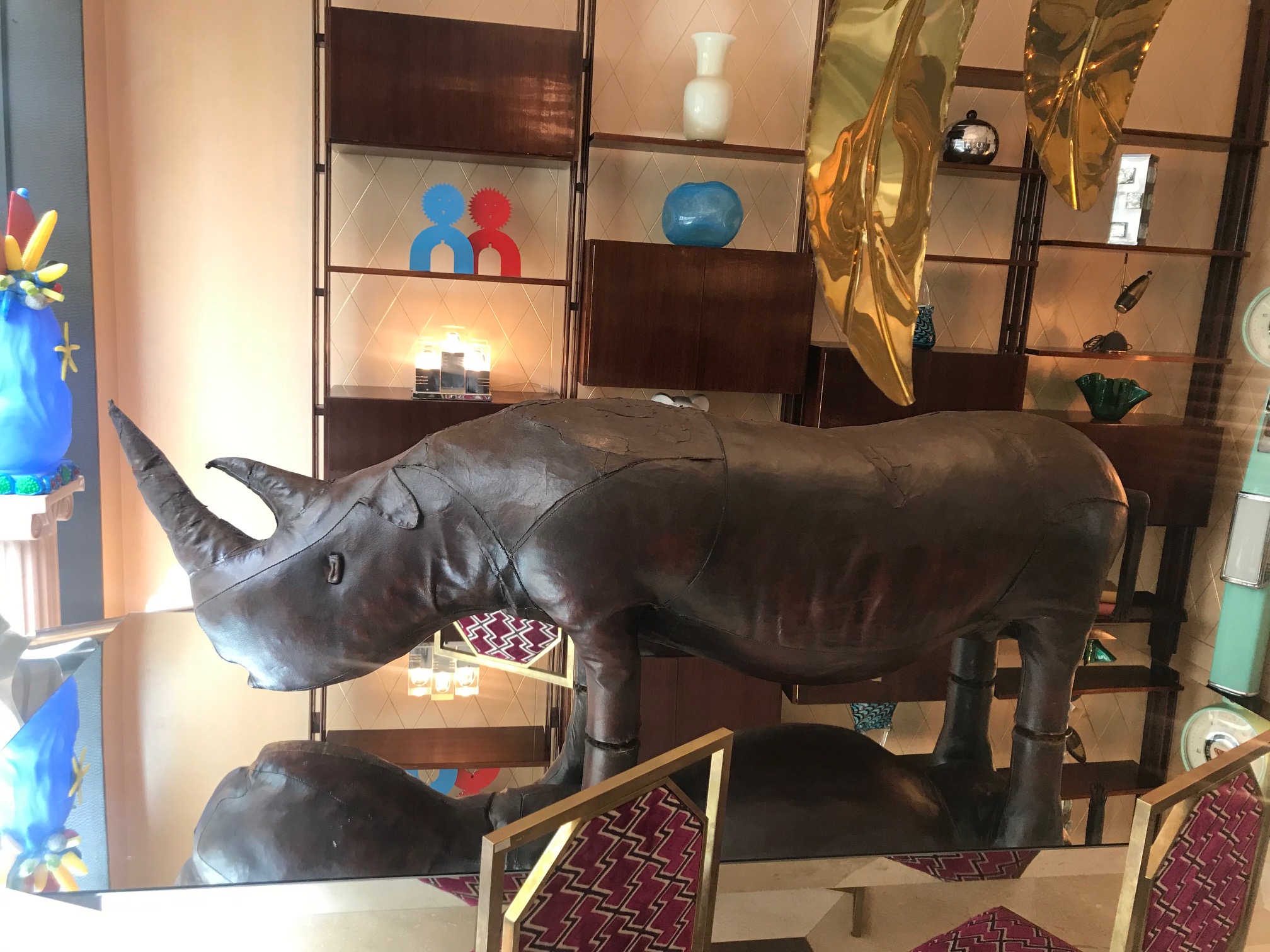 Sculture Design Valenti rinoceronte pelle del XX Secolo Anni 70Opera originale e disponibile - Robertaebasta® Art Gallery opere d’arte esclusive.